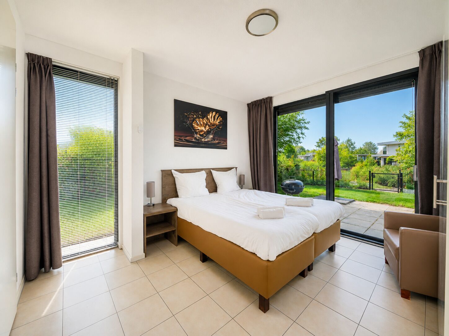Berço de viagem, Wi-Fi, roupa de cama