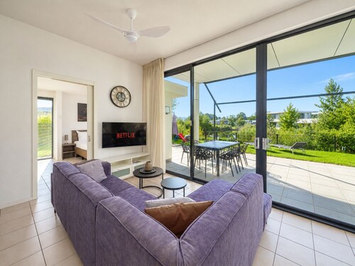 Spacious 8-person villa with two bathrooms and a private jetty on the water – ideal for families and groups of friends who want to enjoy peace, nature and cozy get-togethers.