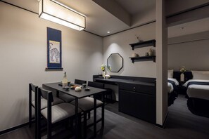 Signature Twin Room | Premium bedding, desk, blackout curtains, soundproofing - HOTEL JAK Insadong by Aank (Seoul)