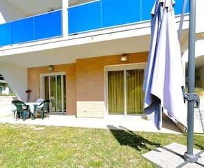 Outdoor dining - COND. PELICAN - B2 4+1 - B50A1T (Bibione Pineda)