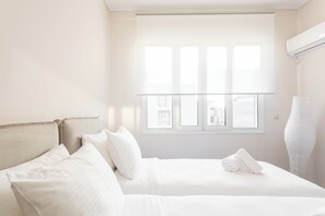 2 bedrooms, iron/ironing board, WiFi, bed sheets - Athens Acropolis Suite - 250m from the Acropolis (Athina)