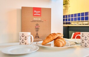 Breakfast meal - Stone's Throw - a holiday let that sleeps 2 guests in 1 bedroom (Hythe)