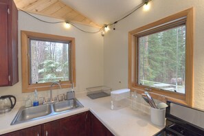Fridge, microwave, oven, stovetop - Boreal Retreat | Hideaway Under the Pines (Port Wing)