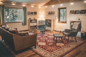 Peis, DVD-spiller, kontorer og PC-skjermer