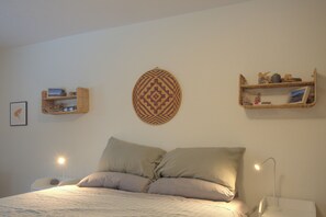 2 bedrooms, desk, free WiFi, bed sheets