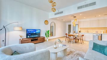 Premium-Apartment, 2 Schlafzimmer, Hafenblick | Wohnzimmer