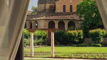 Suite (Garden) | Garden view