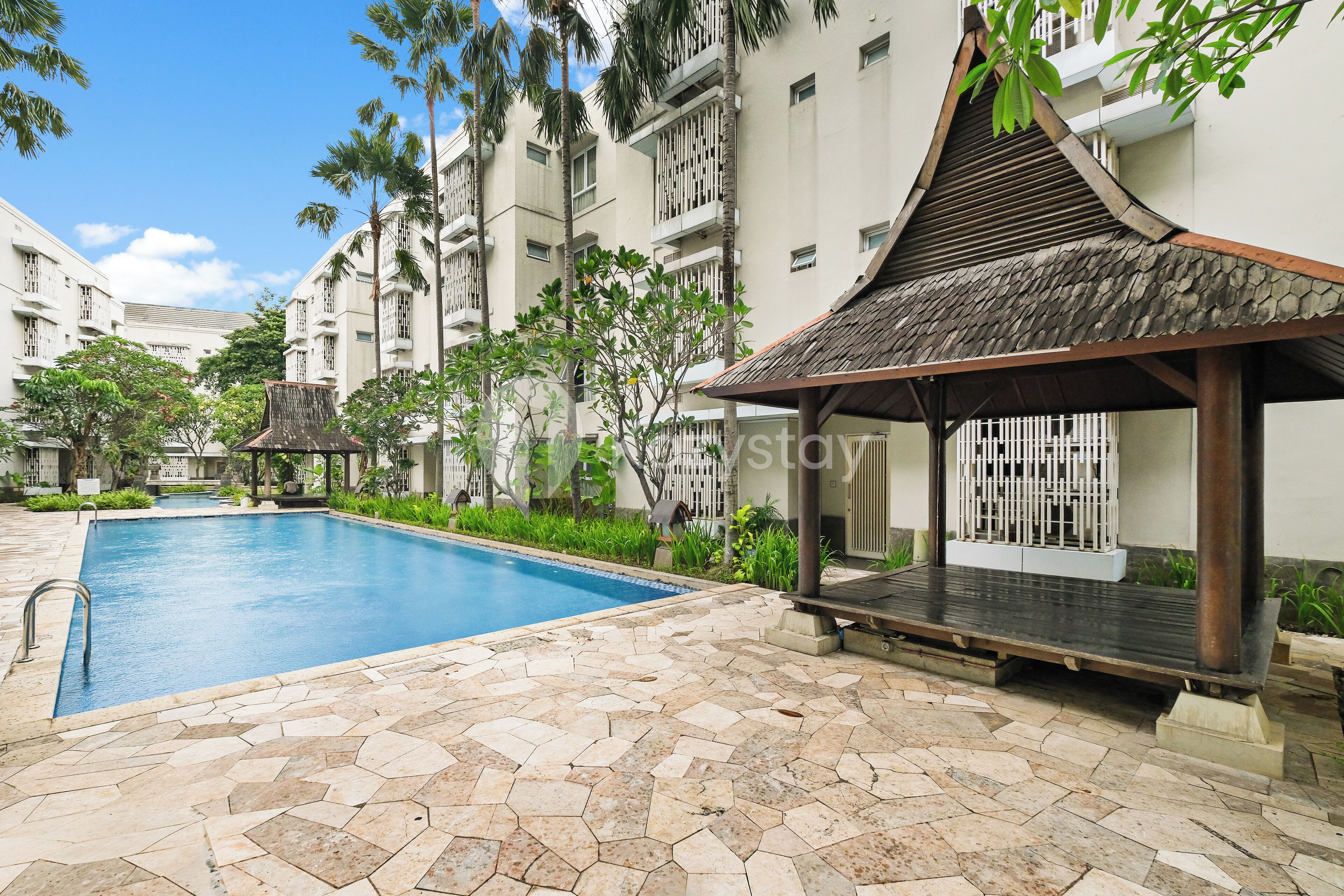 Kolam renang outdoor