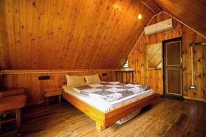 Deluxe Room | Free WiFi - The Vintage Farm (Anjaneri)