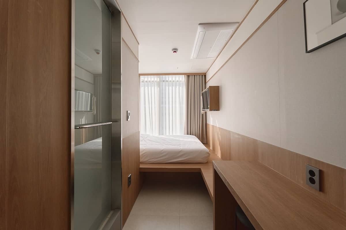 Standard Double Room | Laptop workspace, blackout curtains, soundproofing, free WiFi