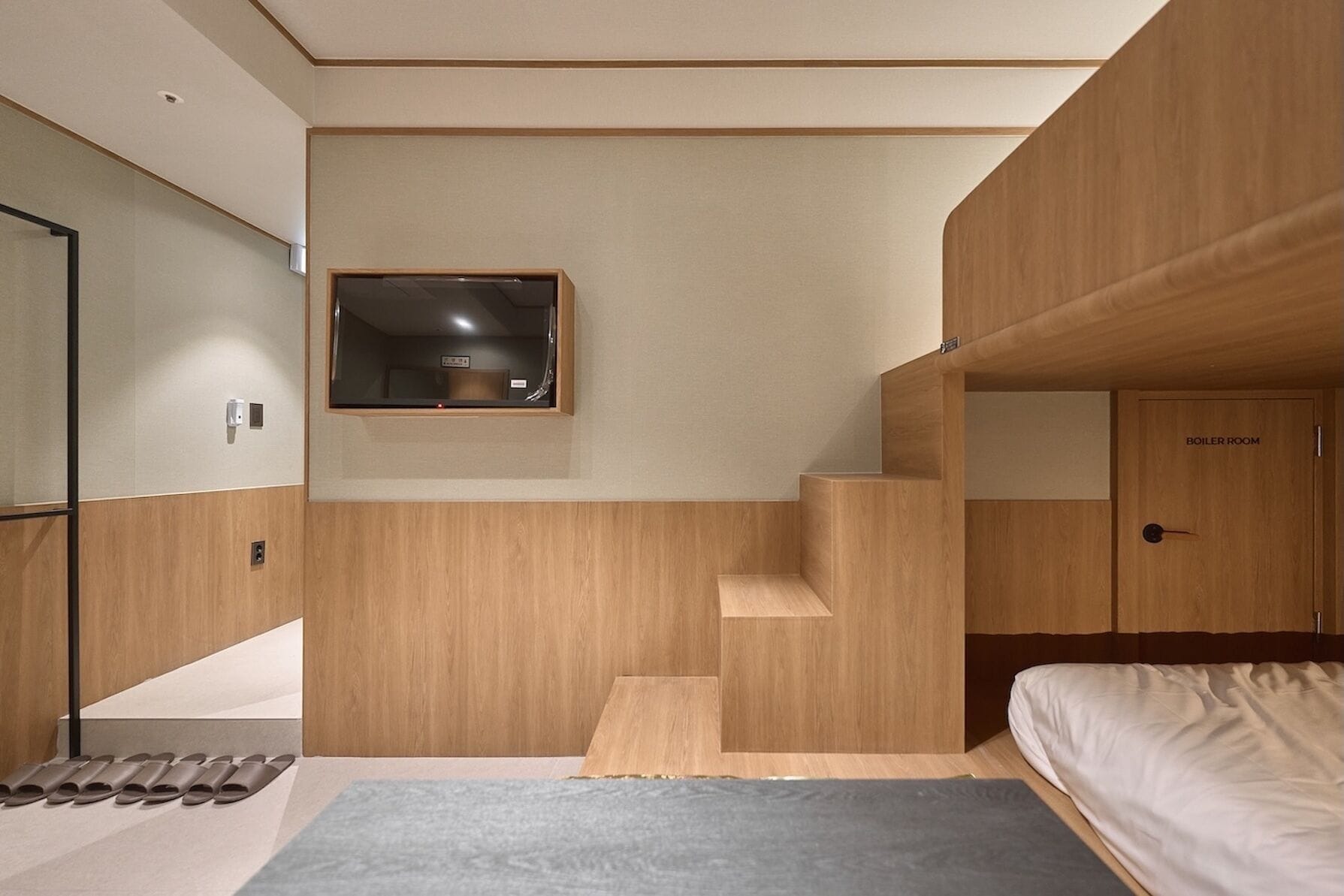 디럭스 쿼드룸, 시내 전망 | 노트북 작업 공간, 암막 커튼, 방음 설비, 무료 WiFi