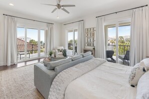 5 bedrooms, desk, iron/ironing board, free WiFi - ๐ The Dolce Vita! Incredible Home! New Inside for 2026. Views, pool, Game Room (Destin)