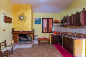 Fridge, microwave, high chair - Su Castangiu 2 with pool (Tertenia)