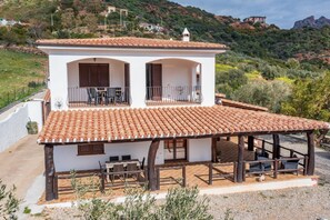 Exterior - Su Castangiu 2 with pool (Tertenia)