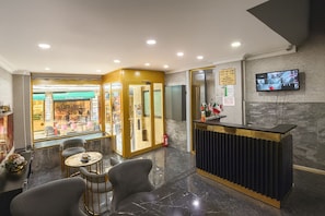 Reception - Grand Sezgin Hotel (Istanbul)