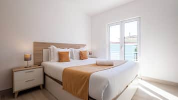 Appartement Supérieur, 3 chambres, balcon, vue piscine | Fer et planche à repasser, Wi-Fi gratuit