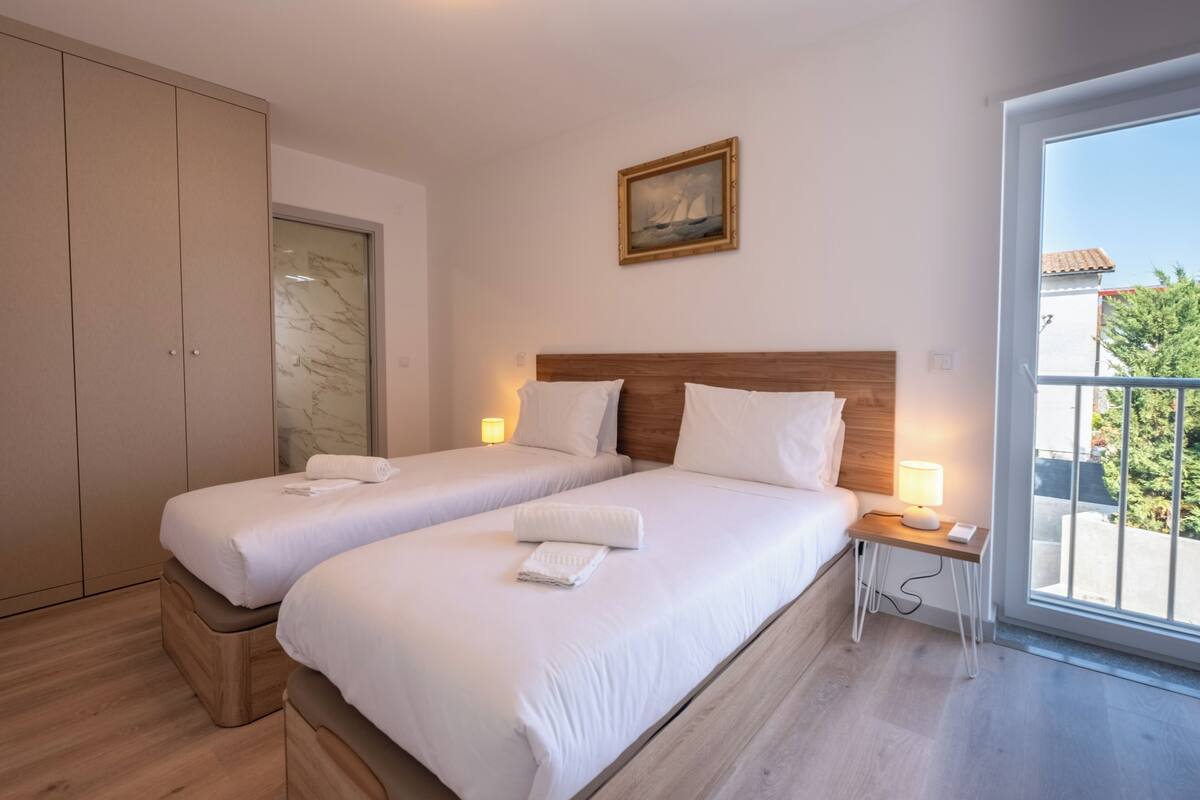 Deluxe Apartment, 3 Bedrooms, Private Bathroom, Poolside | Iron/ironing board (on request), WiFi (free)