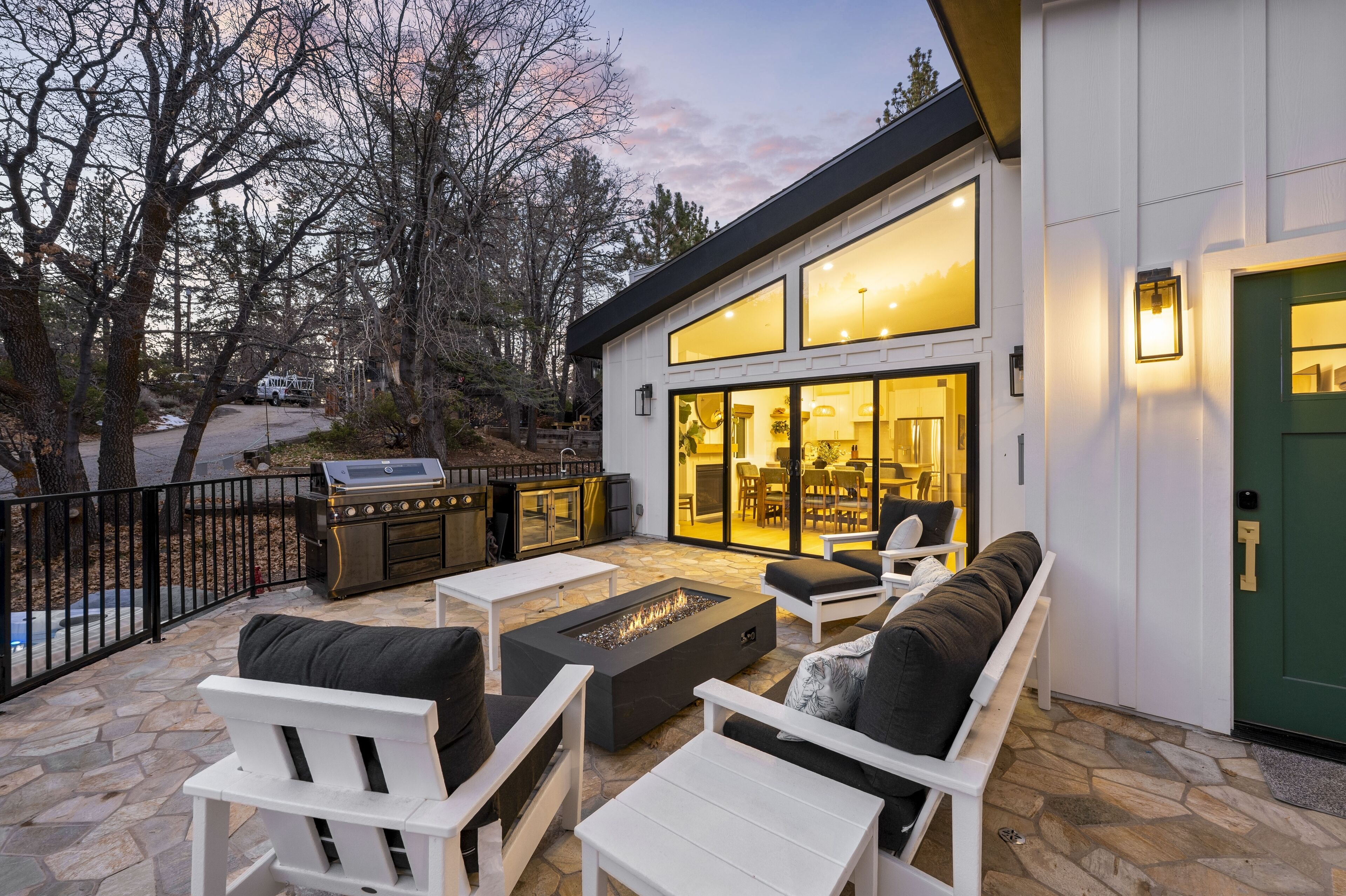 Superior House, 6 Bedrooms, Hot Tub, Mountain View | Terrace/patio