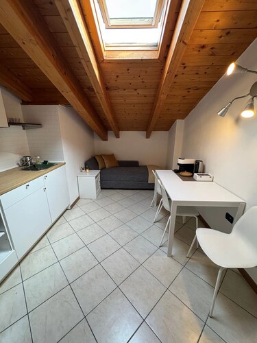 Delightful and romantic attic room in Bologna just a stone's throw from the Unipol Arena