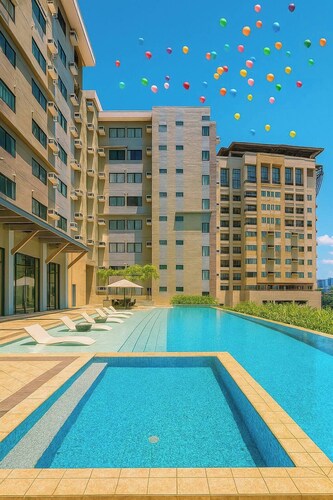 Cozy Persimmon Condo Cebu