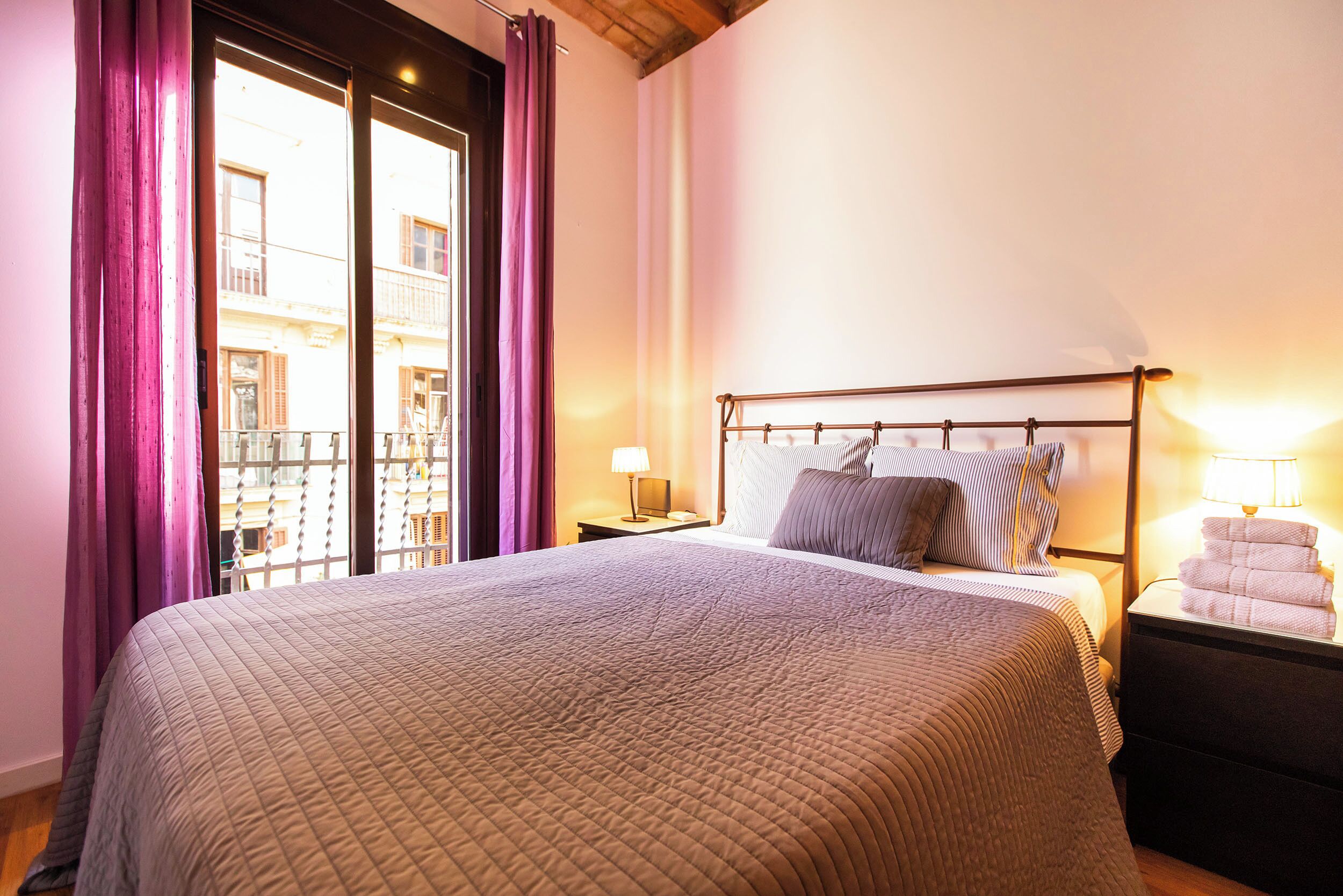 Iron/ironing board, free WiFi, bed sheets