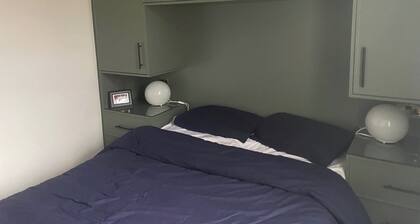 Central Dublin 2-bed House, Sleeps 4, Wifi