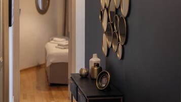 Zimmersafe, Schreibtisch, Bügeleisen/Bügelbrett, kostenloses WLAN