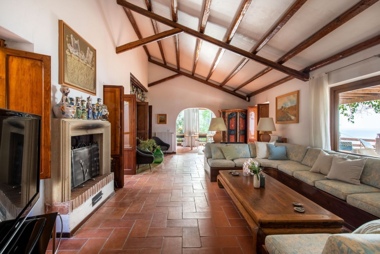 Chimenea, videojuegos y tenis de mesa 