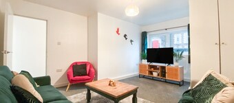 Entire 2 Bedroom apartment, Swansea City Centre