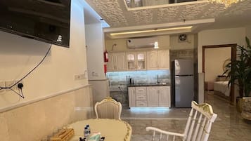 Attico Luxury | Cucina privata | Microonde, forno, piano cottura, lavastoviglie