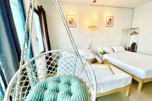 Room - J Cozy 1-5pax Trefoil Setia Alam 100Mps Wifi & TV (Shah Alam)