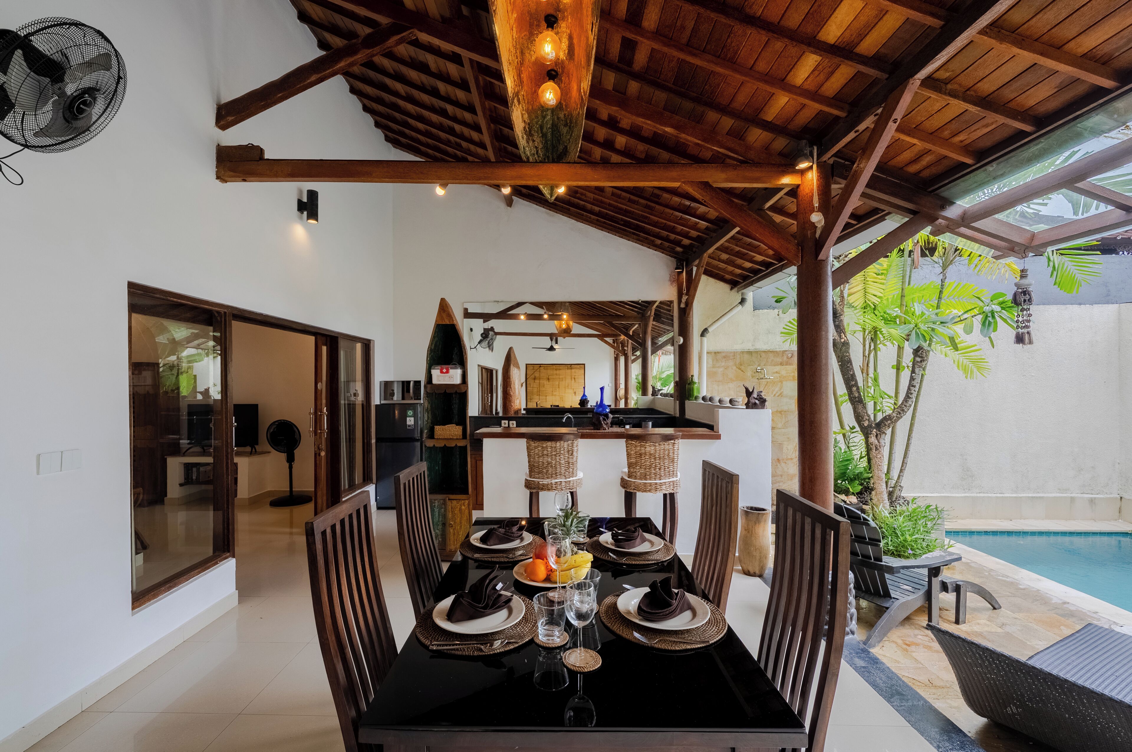 วิลล่า, วิวสระว่ายน้ำ | ห้องรับประทานอาหาร