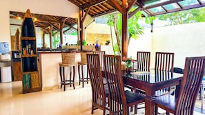 Villa, bassengutsikt | Oppholdsområde