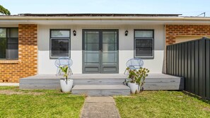 Terrace/patio - Verzelha by the Sea - Spacious 3BR Family Stay in Culburra (Culburra Beach)