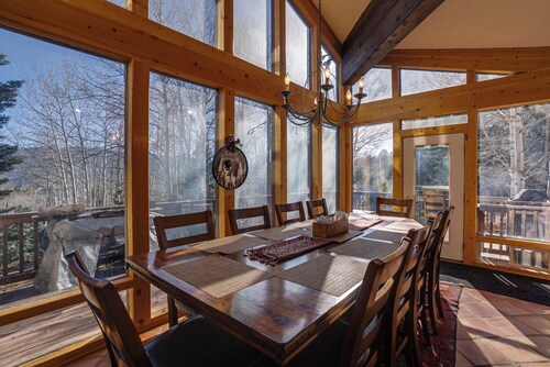 Sledding hill, large kitchen, bunks, foosball, deck & grill