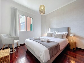 2 bedrooms, iron/ironing board, travel cot, free WiFi - Lido Vista Apartment by Atlantic Holiday (Funchal)