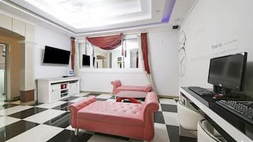 Premium bedding, down duvets, pillow-top beds, free WiFi