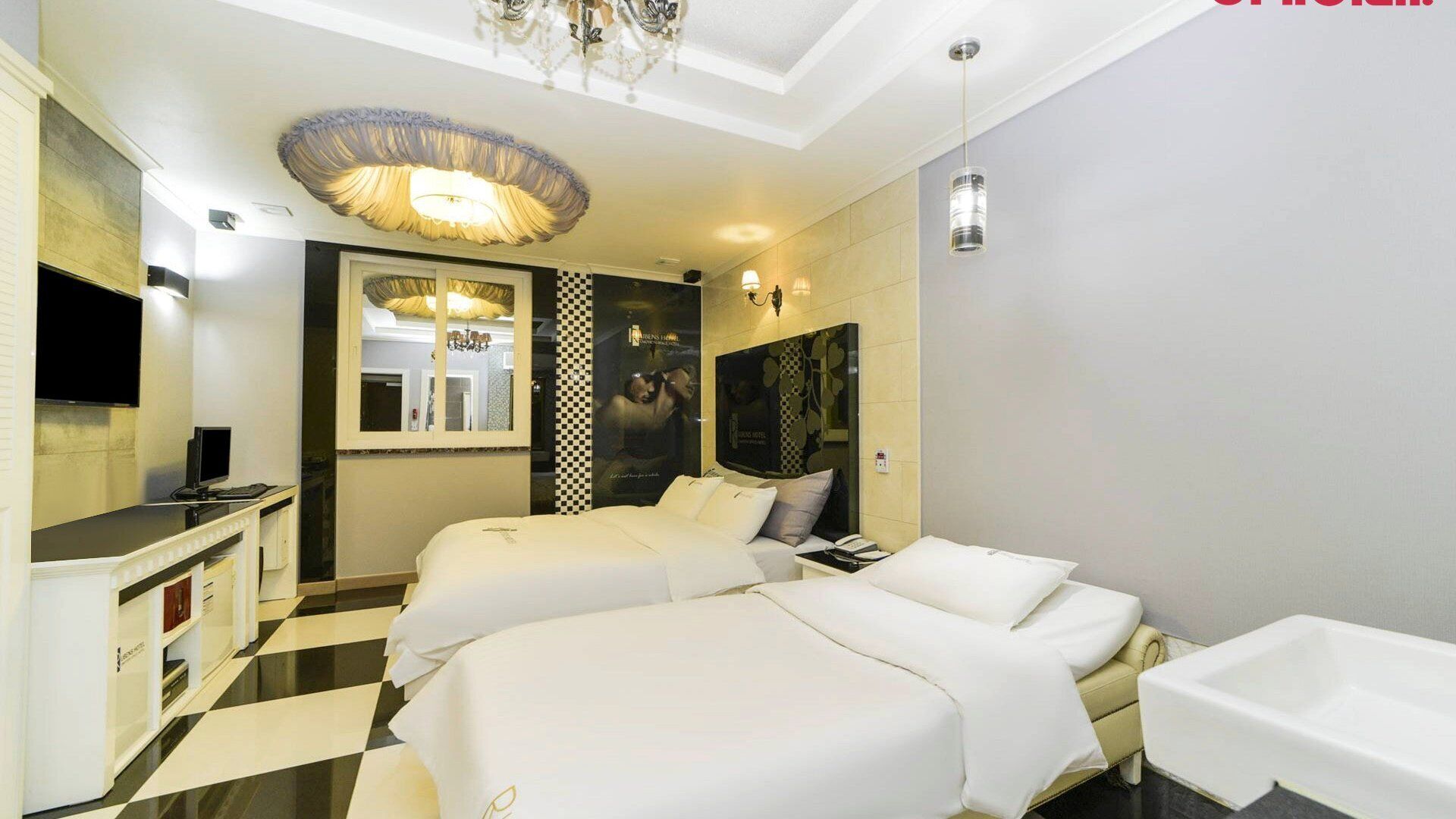 Twin | Premium bedding, down comforters, pillowtop beds, free WiFi