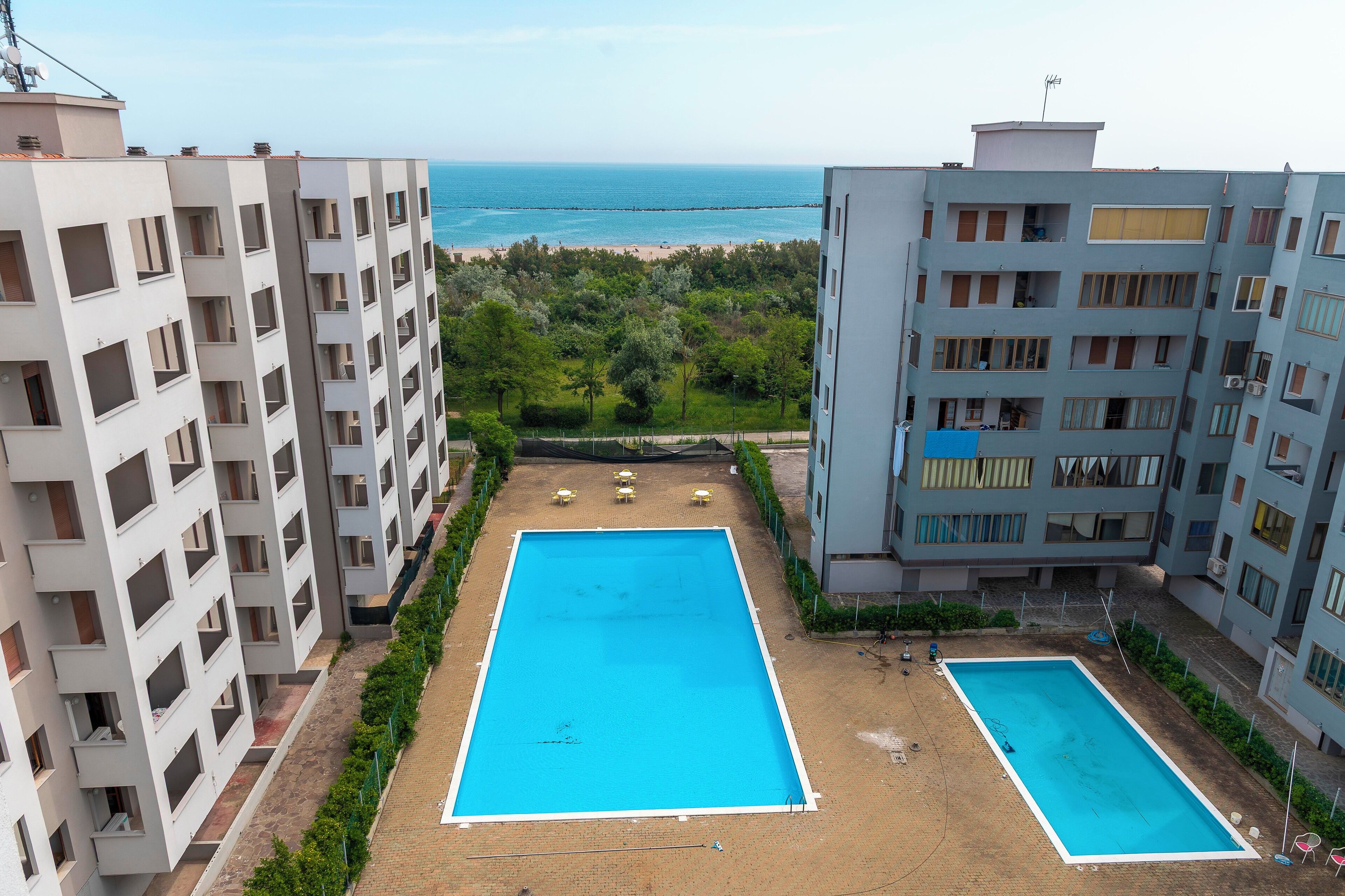 Seasonal outdoor pool