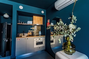 Private kitchen - Regras Apartments & Garden A15 by Benefit Collection (Porto)