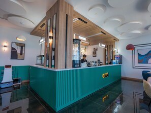 Cafe - SEA TOWER HOTEL (Umluj)