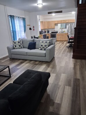 TV, fireplace - Relax & Recharge: Your Dream Stay in Port Carbon! (Port Carbon)