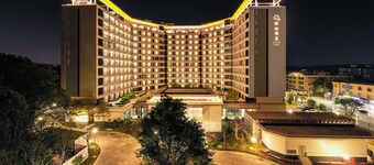 Qiling LN Dongfang Hotel