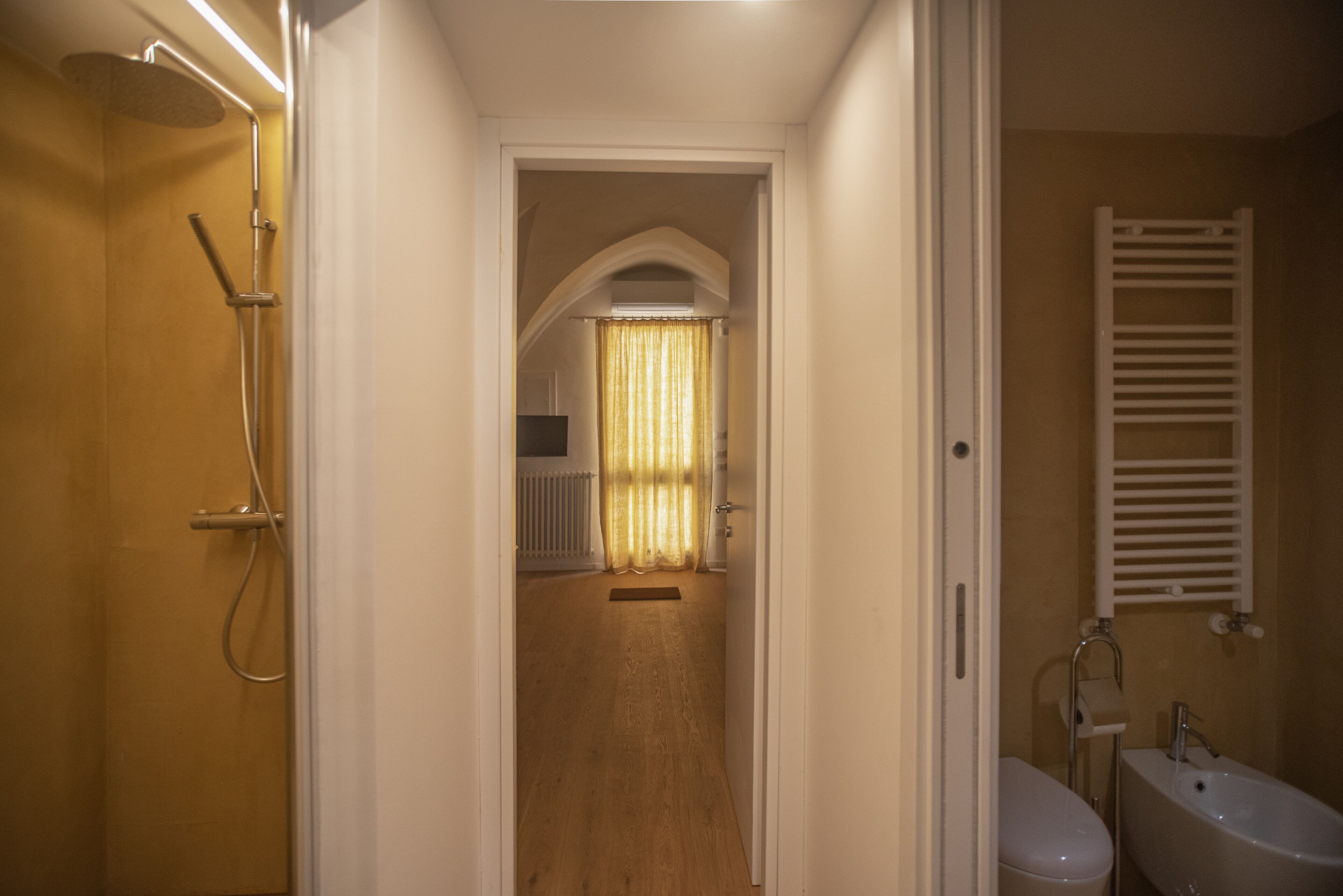 家庭公寓, 花园景观 | 浴室 | 淋浴设施、毛巾