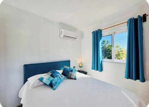 Cabañas Costa Turquesa 
Secret garden beach town villa in beautiful Los Barriles