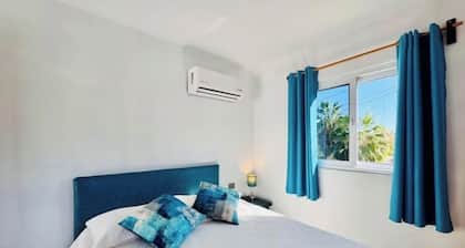 Cabañas Costa Turquesa
Secret garden beach town villa in beautiful Los Barriles