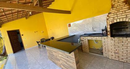 5 minutes from the beach and shopping plaza, 24-hour security, Wi-Fi, air conditioning, barbecue, garage.