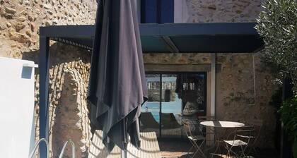 La Grange Dorée au coeur de Vinsobres avec piscine privaté.