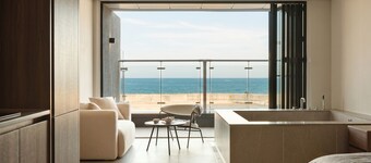 Plott The One Sokcho Xiella The Beach