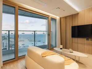 Blackout drapes, iron/ironing board, free WiFi - Plott The One Sokcho Xiella The Beach (Sokcho)